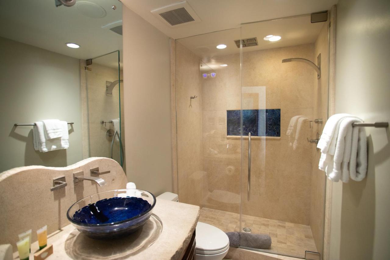 Casa de férias Verona Oceanfront Luxury W Spa, Multiple Private Patios, Grill, Ac & Garage *