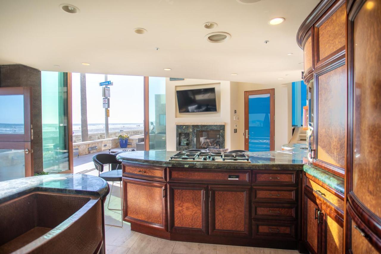 Casa de férias Verona Oceanfront Luxury W Spa, Multiple Private Patios, Grill, Ac & Garage San Diego